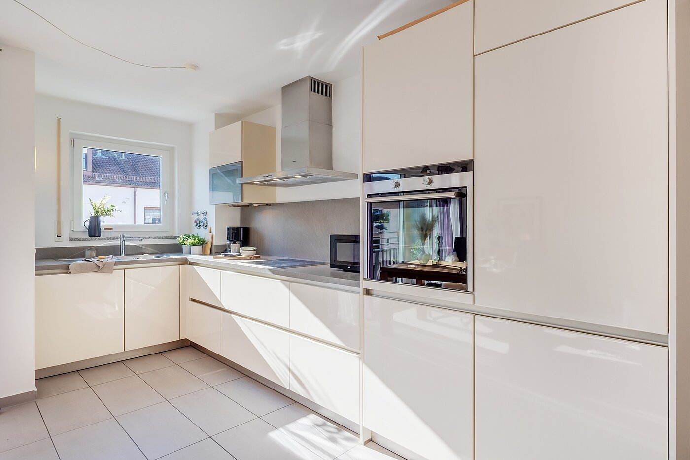 Flad med 2.5 Værelser | München-Obergiesing | 70270 | Helle Eckküche