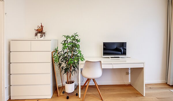 플랫 와 함께 1 방 | München-Schwabing | 70475 | ... und kleinem Schreibtisch