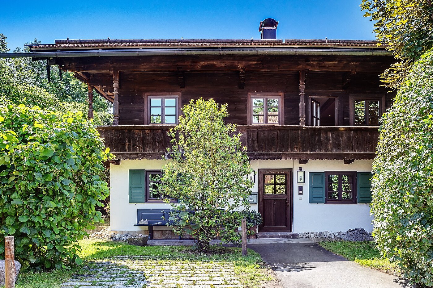 Lapos a  címen 11 Szobák | Gmund/Dürnbach | 2107ML1 | Vorderansicht Eingang