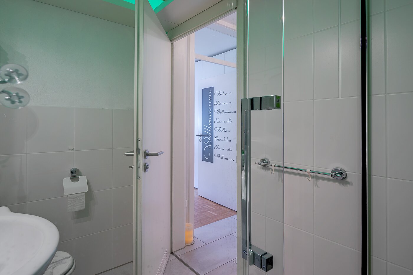 Επίπεδη με 1 Δωμάτιο | 700322 | Weiß gefliest