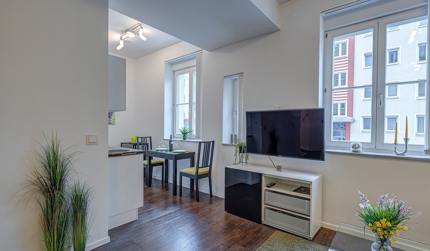 Flad med 1 Værelse | München-Neuhausen | 70235 | Blickrichtung Küche