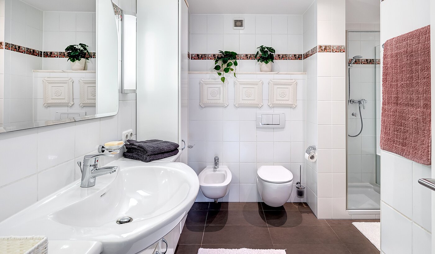 Plat met 3.5 Kamers | 70284 | Bad mit...