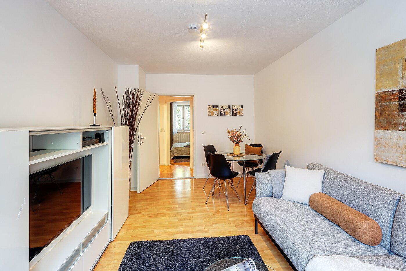 Flad med 2.5 Værelser | München-Isarvorstadt | 70121 | ...mit Platz für einen Esstisch