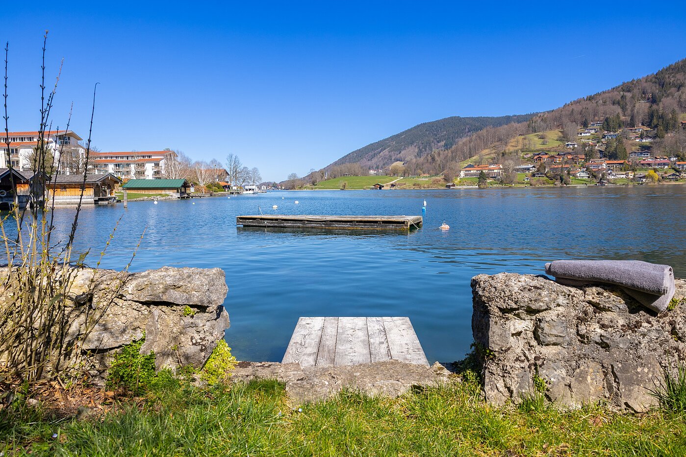 Mehrfamilienhaus ile 11 Odalar | Rottach-Egern | 70215 | mit eigenem Bootssteg