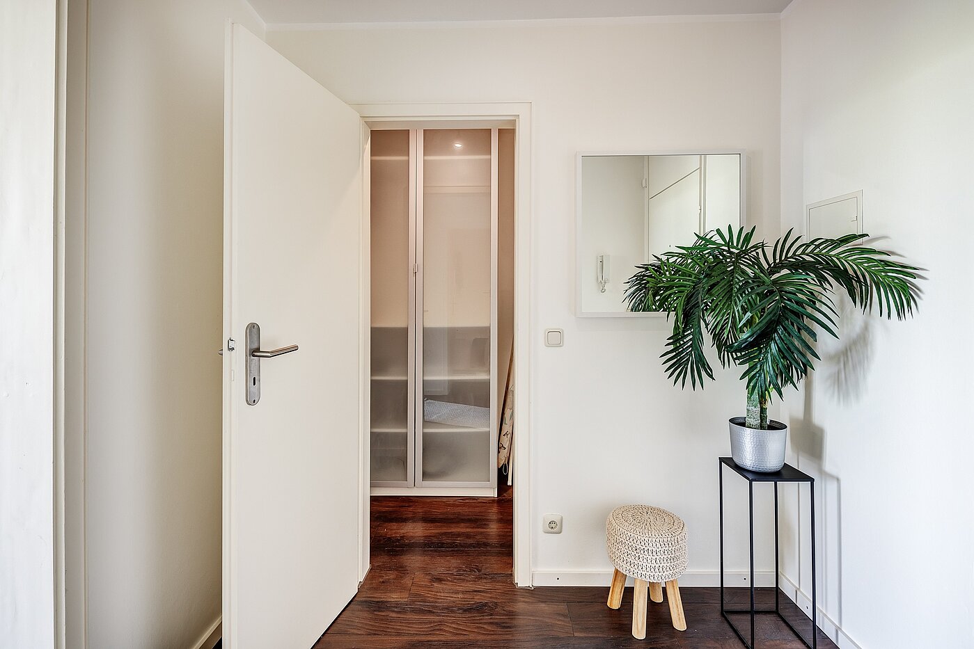 Apartment with 2 room | München-Bogenhausen | 2206ML3 | Geräumige Diele