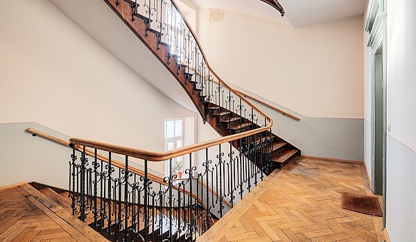 Lapos a  címen 2 Szobák | München-Isarvorstadt | 703031 | Treppenhaus