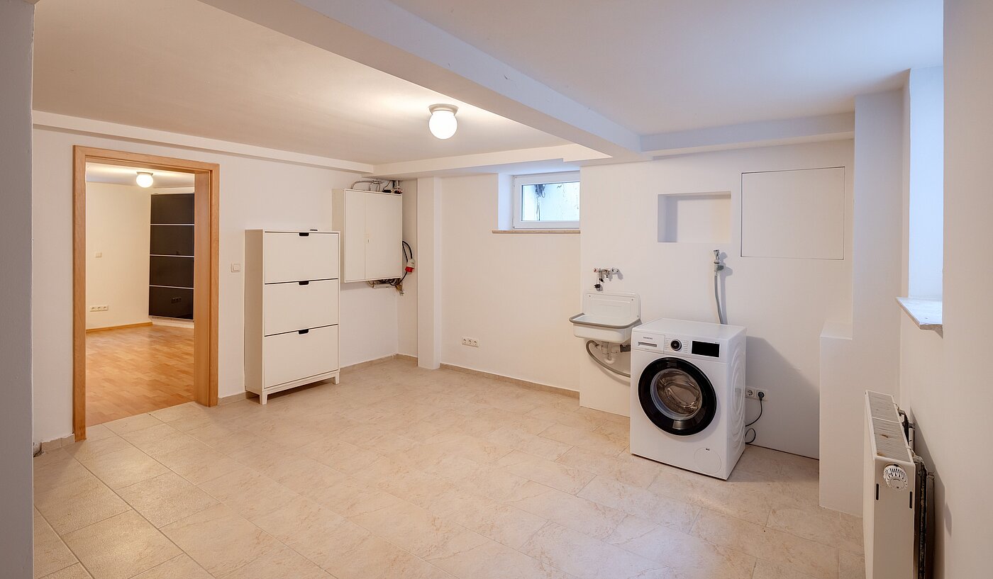 Dvojdomek s 6.5 Pokoje | Unterschleißheim | 70122 | ...Haustechnik und die Waschmaschine