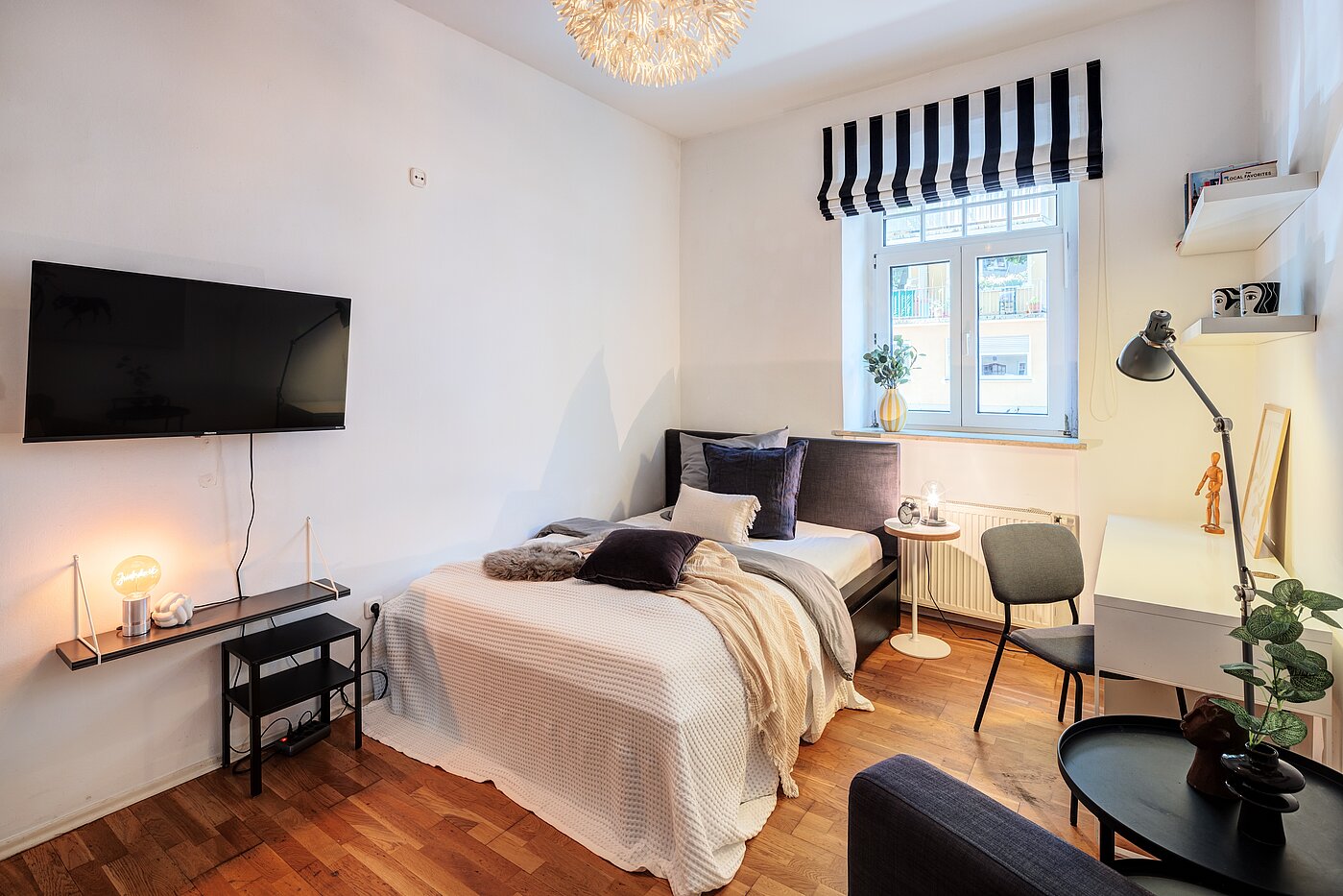 Lapos a  címen 1.5 Szobák | München-Neuhausen | 70473
