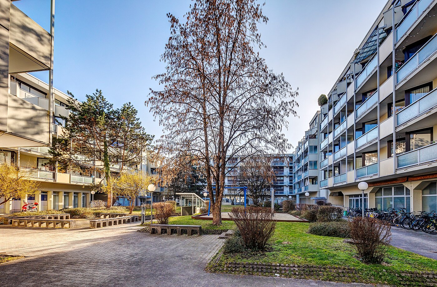 Плосък с 3 Стаи | Unterschleißheim | 70003 | Schöner Innenhof mit...