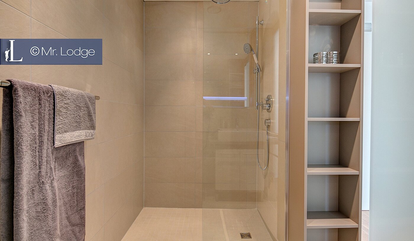 Lapos a  címen 1 Szoba | München-Bogenhausen | 1802ML4 | Bodengleiche Dusche