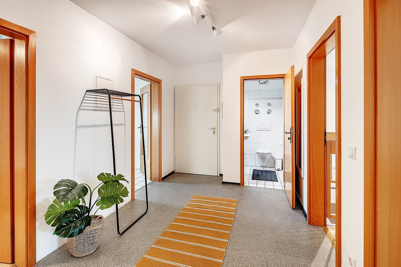 Flad med 3 Værelser | München-Hasenbergl | 2105ML10 | großzügige Diele