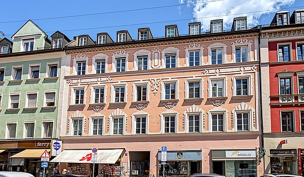 Podkrovný byt s 4.5 Izby | München-Ludwigsvorstadt | 70461