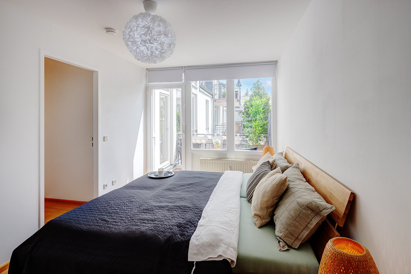 Плосък с 2 Стаи | München-Obersendling | 70039 | Das Schlafzimmer mit Zugang zum Balkon