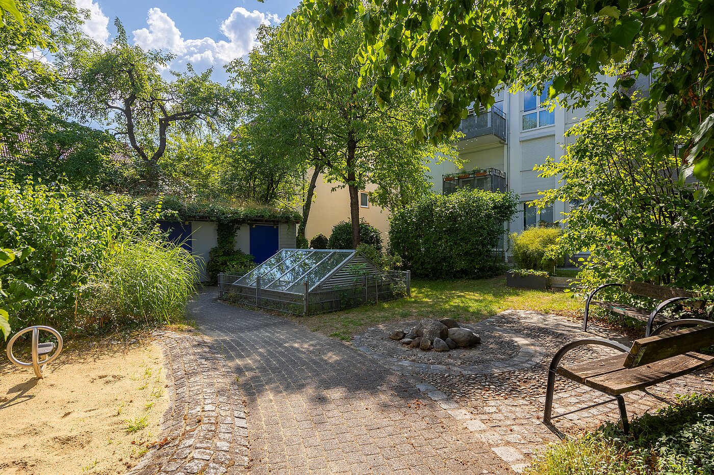 Zemin kat daire ile 2 Odalar | München-Laim | 70464 | ...Innenhof zum...