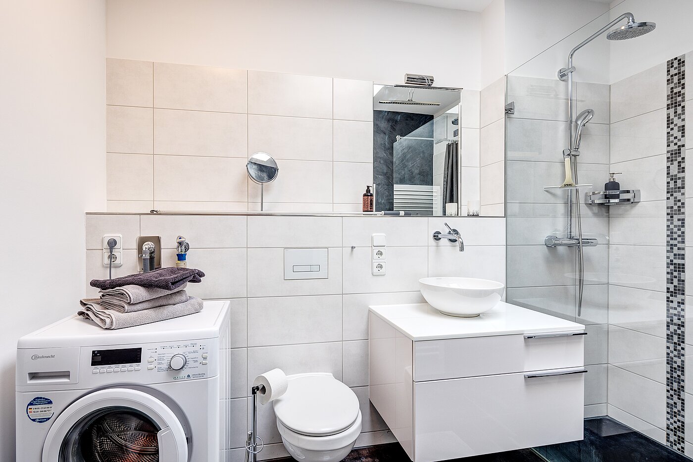 Podkrovný byt s 3 Izby | München-Riem | 701701 | Badezimmer mit...