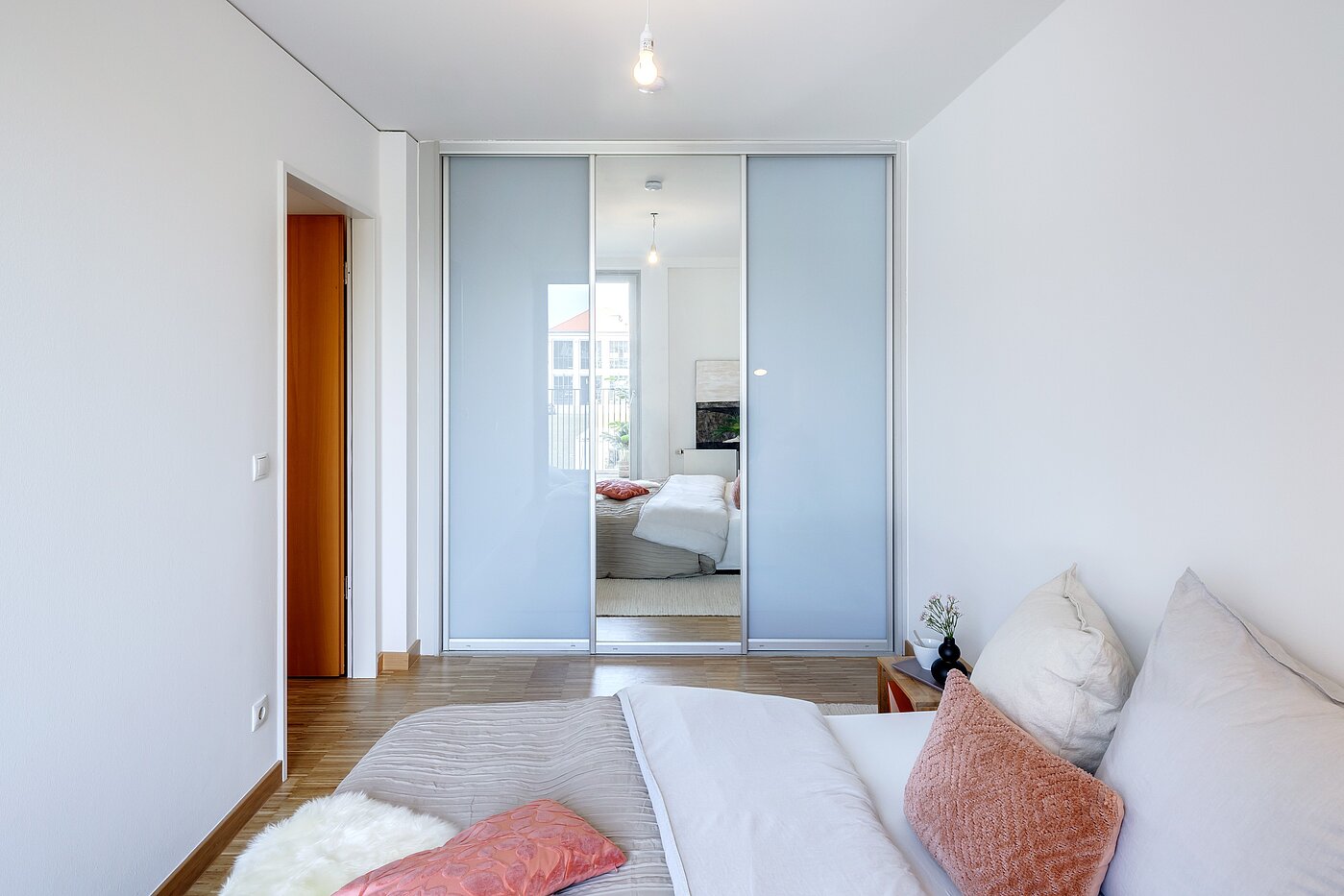 Плосък с 2 Стаи | München-Schwanthalerhöhe | 2206ML11 | mit einem Einbaukleiderschrank