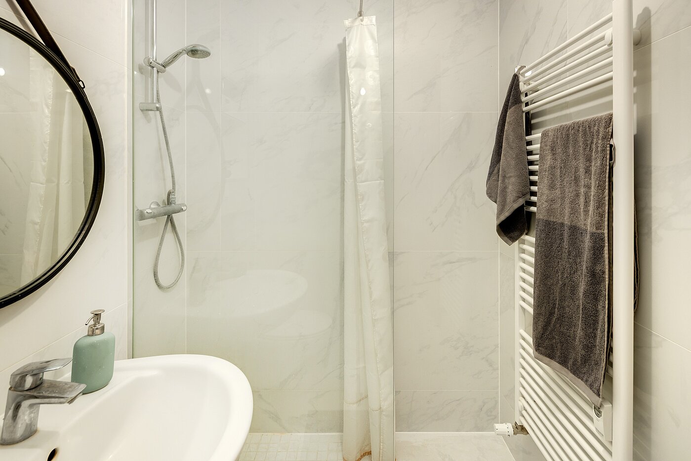 Ploché s 3 Izby | München-Schwabing | 70318 | ...Dusche