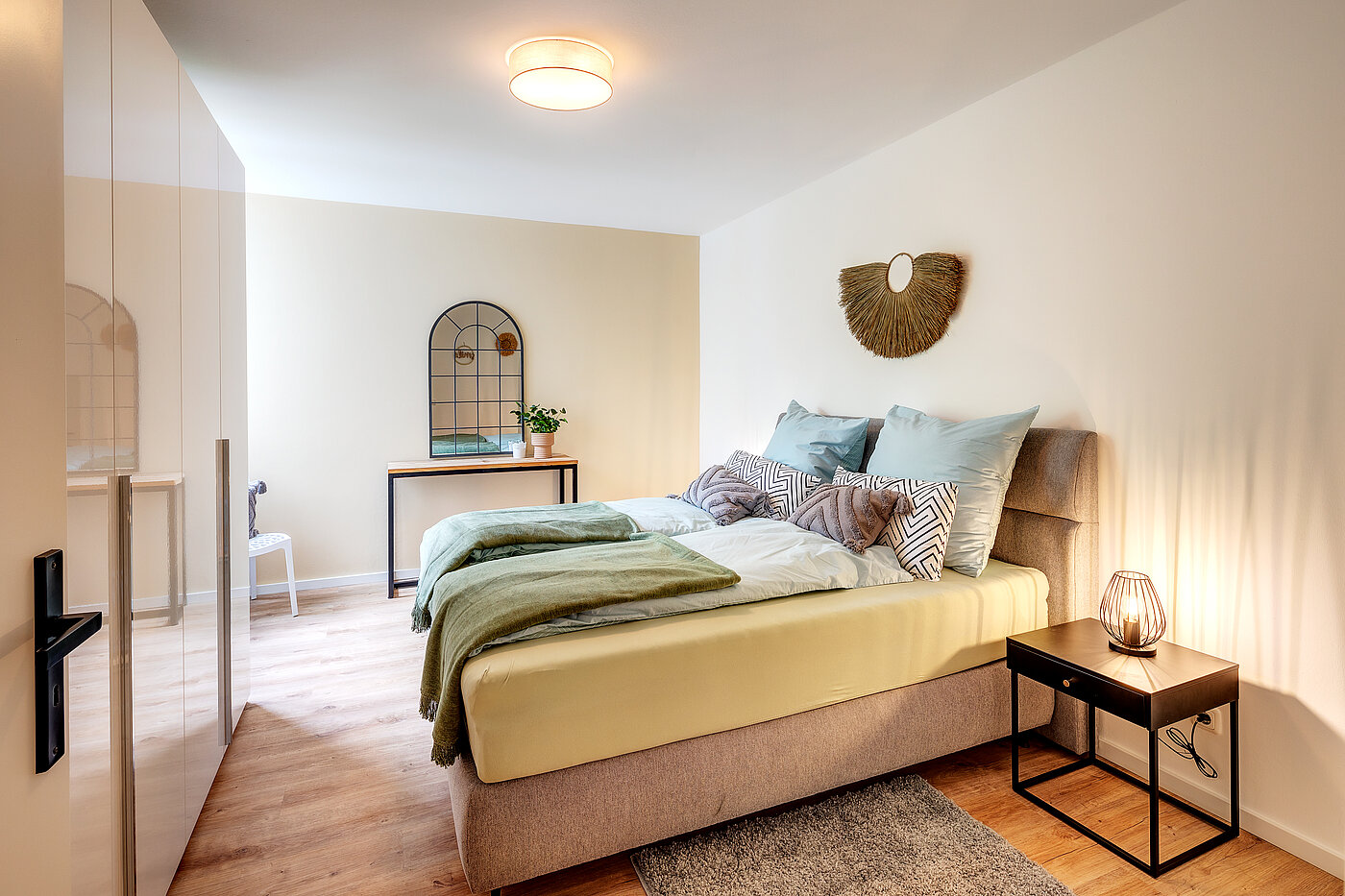 Flad med 3 Værelser | Unterhaching | 70421 | Schlafzimmer mit...