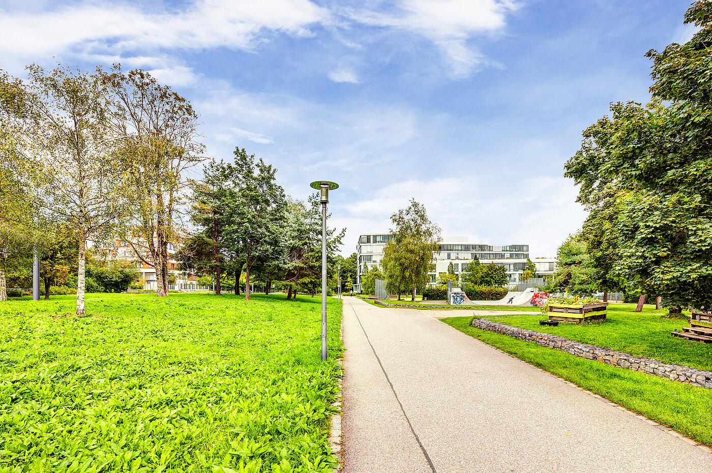 Flad med 2 Værelser | München-Schwabing | 70153 | Viele Grünflächen innerhalb der Parkstadt
