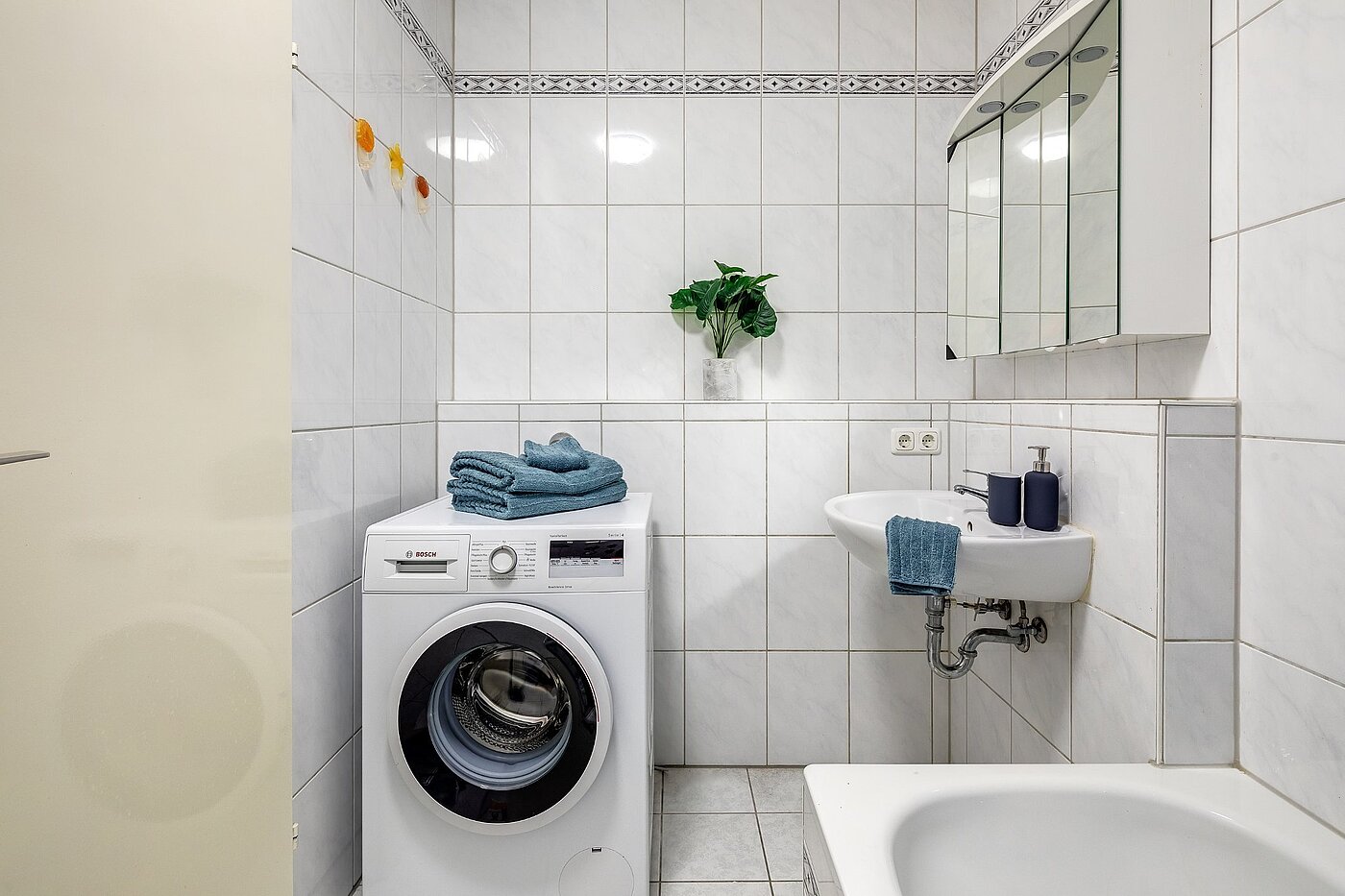 Плоский з 2 Кімнати | München-Perlach | 1904ML5 | hell gefliestes Bad