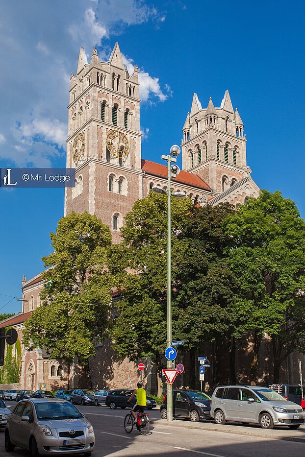 Ravna stran s spletno stranjo . 2 Sobe | München-Isarvorstadt | 1709ML2