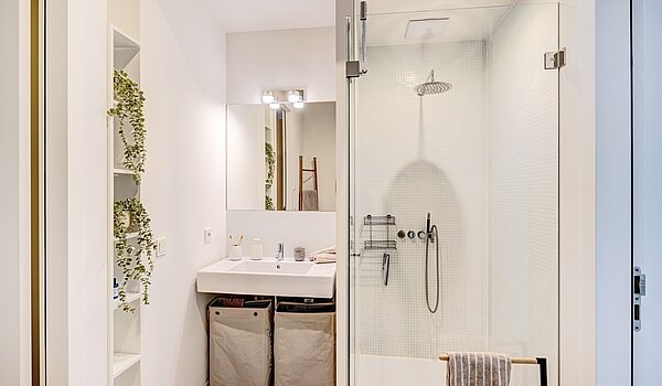 Apartment 와 함께 1.5 객실 | München-Neuhausen | 70444 | ...Duschbad - beidseitig...