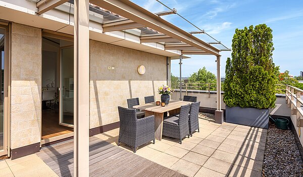 Penthouse a  címen 3.5 Szobák | München-Oberföhring | 70237 | ...mit überdachtem Patio...