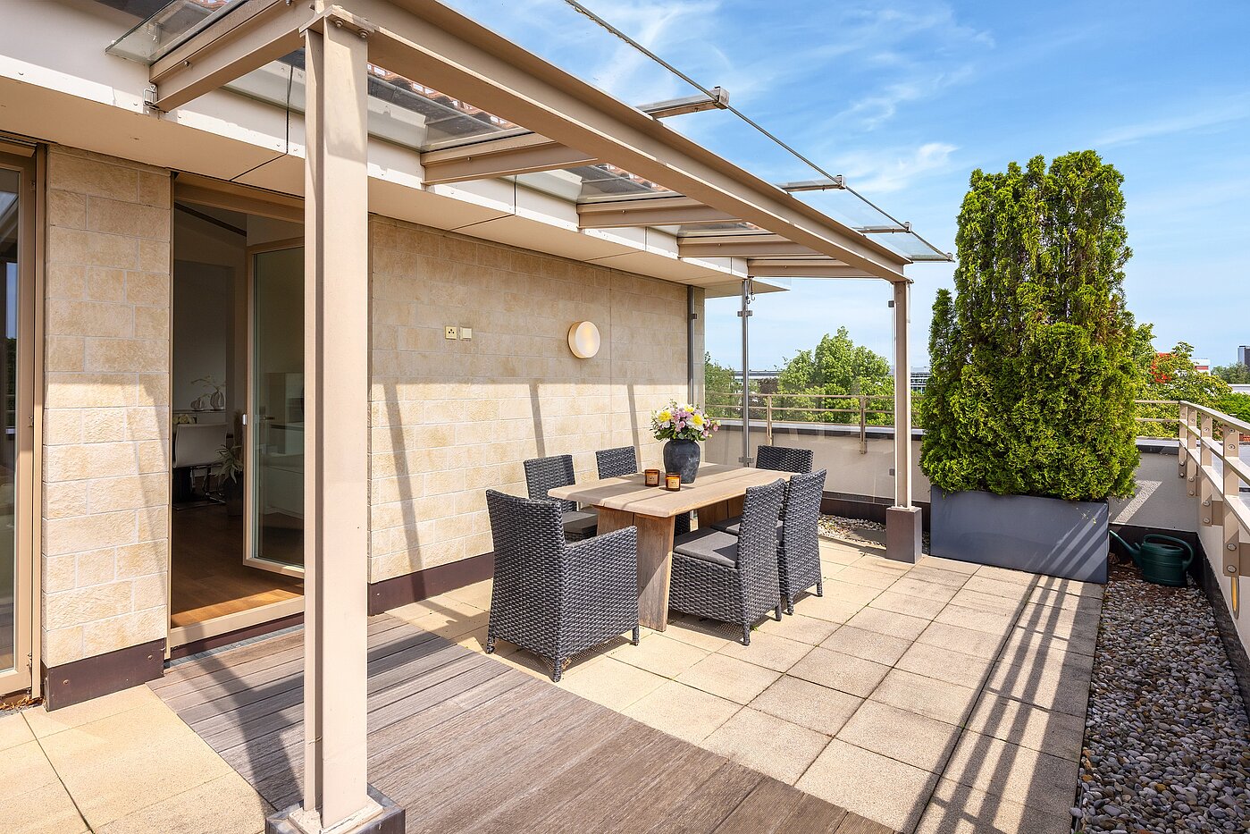 Penthouse med 3.5 Rum | München-Oberföhring | 70237 | ...mit überdachtem Patio...