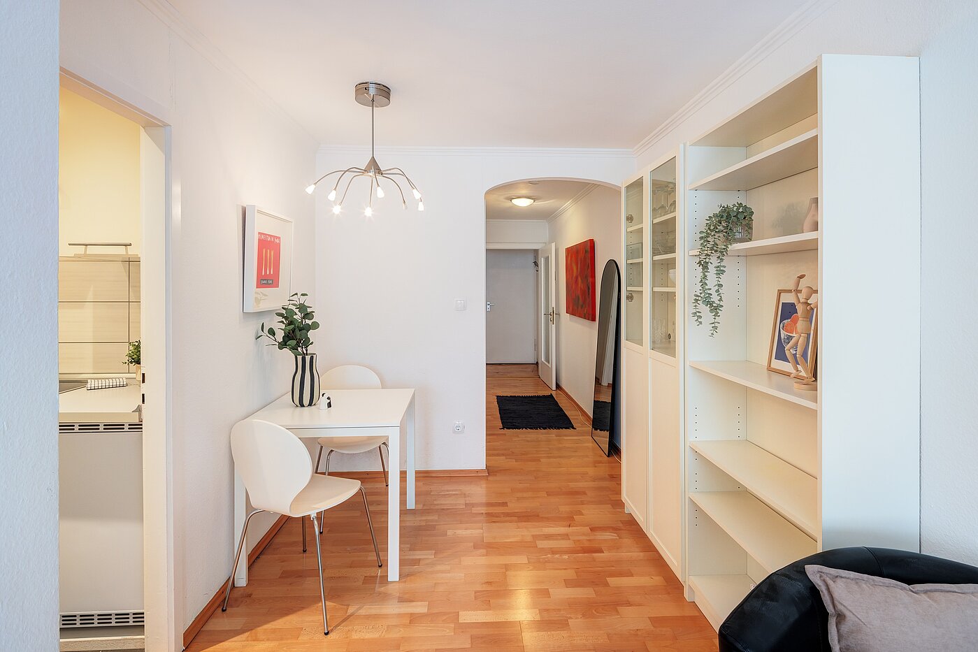 Lapos a  címen 2 Szobák | München-Maxvorstadt | 70390 | Blick in die Diele