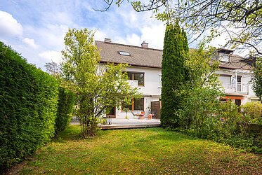 Waldtrudering: Casa de esquina com terraço, isolada e soalheira - ideal para a sua família