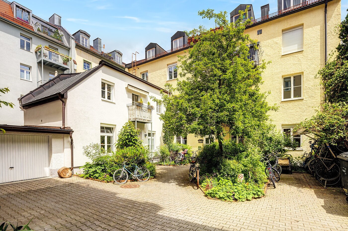 Flad med 1 Værelse | München-Neuhausen | 70235 | Ansicht vom Innenhof aus