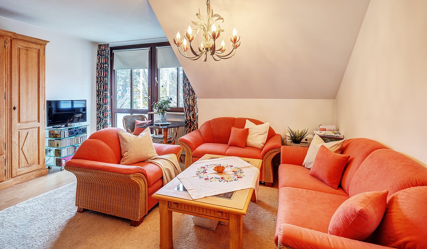 Ploché s 2 Izby | Germering | 70029 | Schönes Wohnzimmer