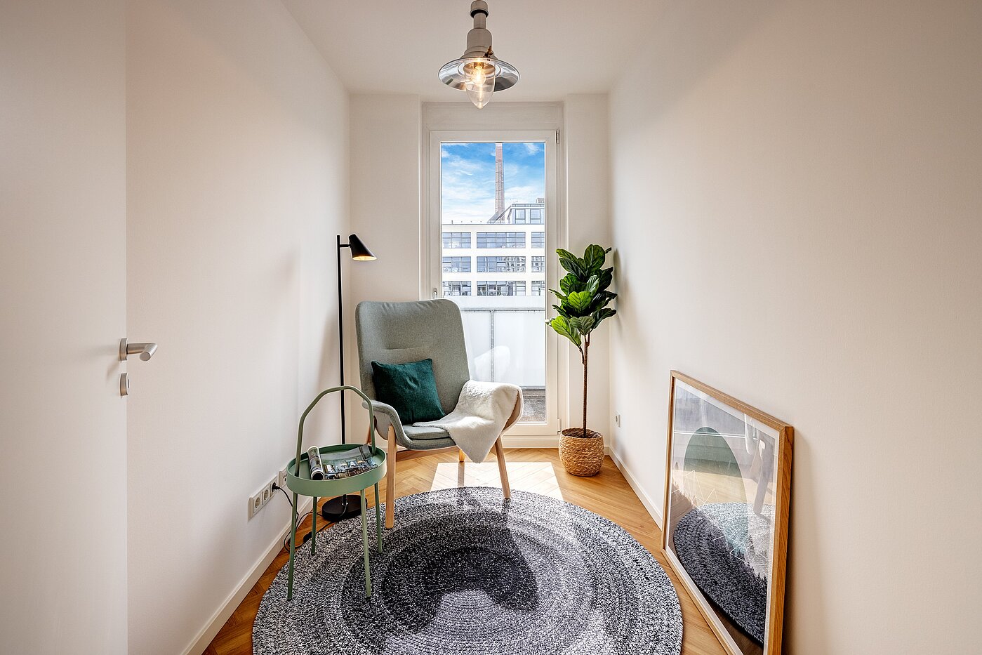 Ploché s 2.5 Pokoje | München-Schwanthalerhöhe | 2210ML2 | Arbeitszimmer mit Terrassenzugang