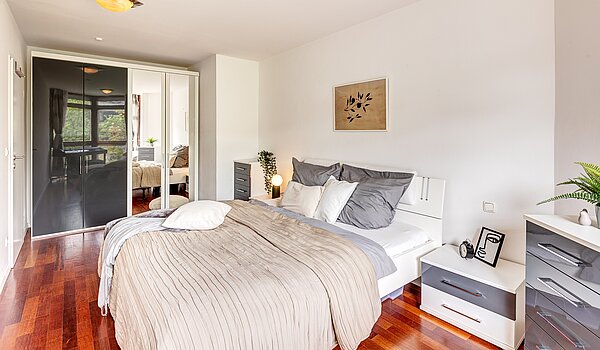 Lapos a  címen 3 Szobák | München-Schwabing | 2202ML12 | ...sehr schön hell