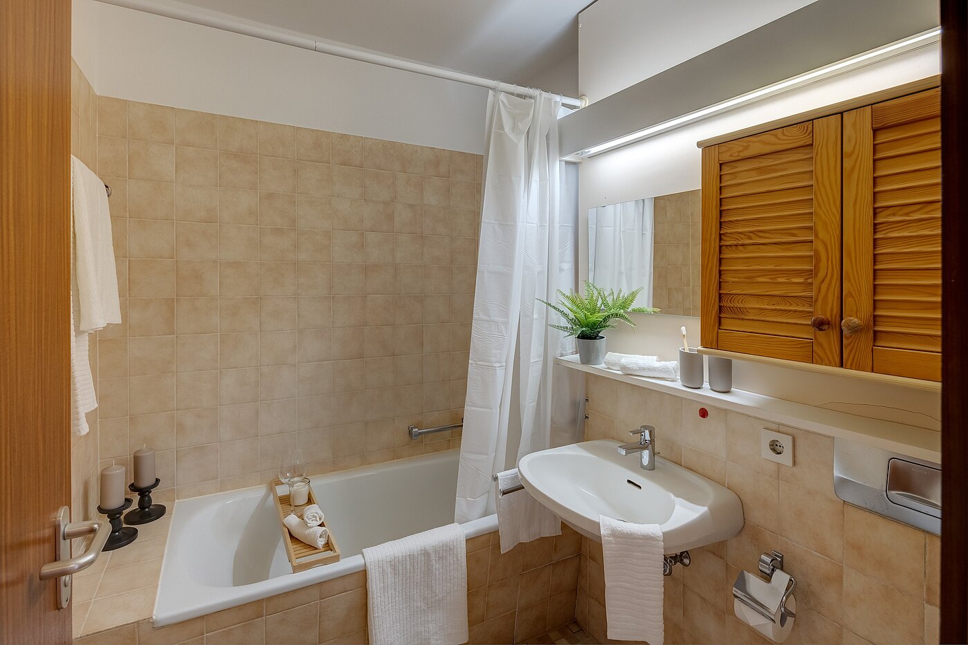 Επίπεδη με 1 Δωμάτιο | Starnberg | 2202ML2 | Das helle Wannenbad