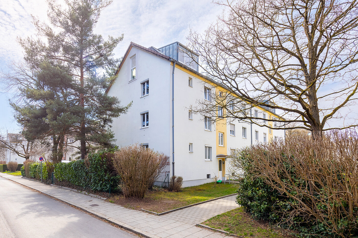 Ploché s 2 Pokoje | München-Allach | 70412 | Gepflegtes Objekt