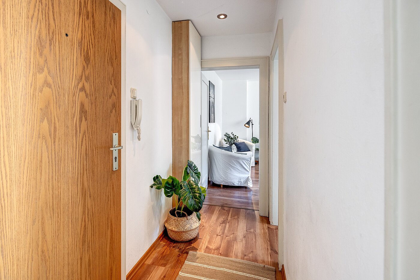 Flad med 1 Værelse | München-Sendling | 2201ML3 | ...und Richtung Wohnzimmer