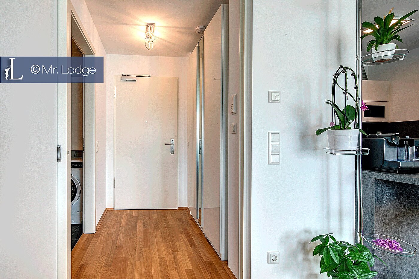 Plat cu 2 Camere | München-Sendling-Westpark | 1801ML3 | Flur mit Einbauschrank