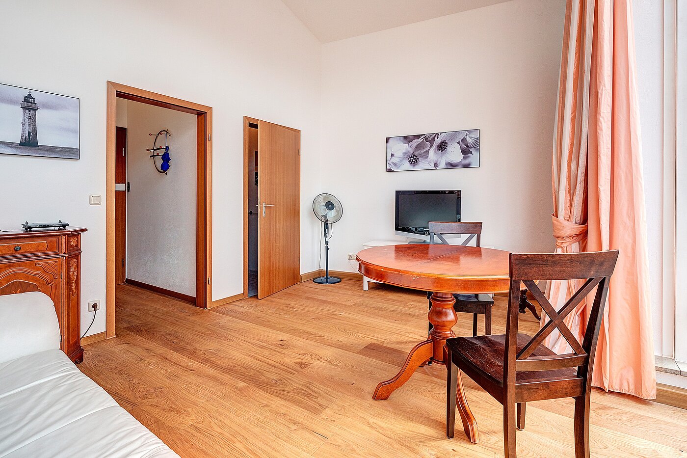 Плоский з 1 Кімната | München-Perlach | 2204ML8 | Essbereich mit Zugang...