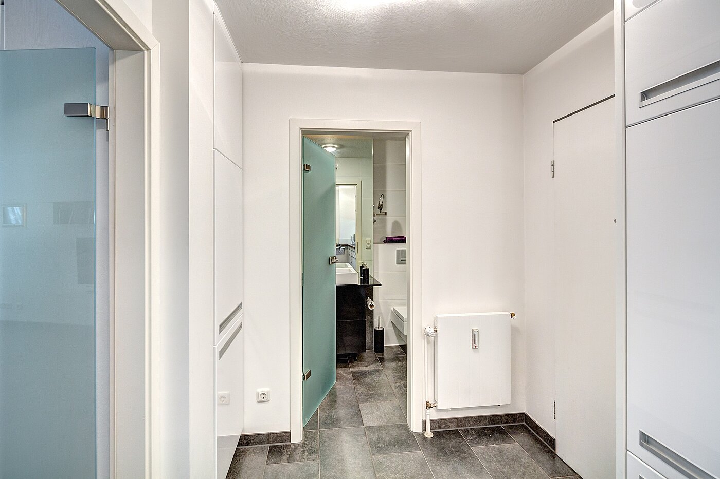 Flad med 1 Værelse | München-Schwabing | 2207ML10 | Diele mit Stauraum