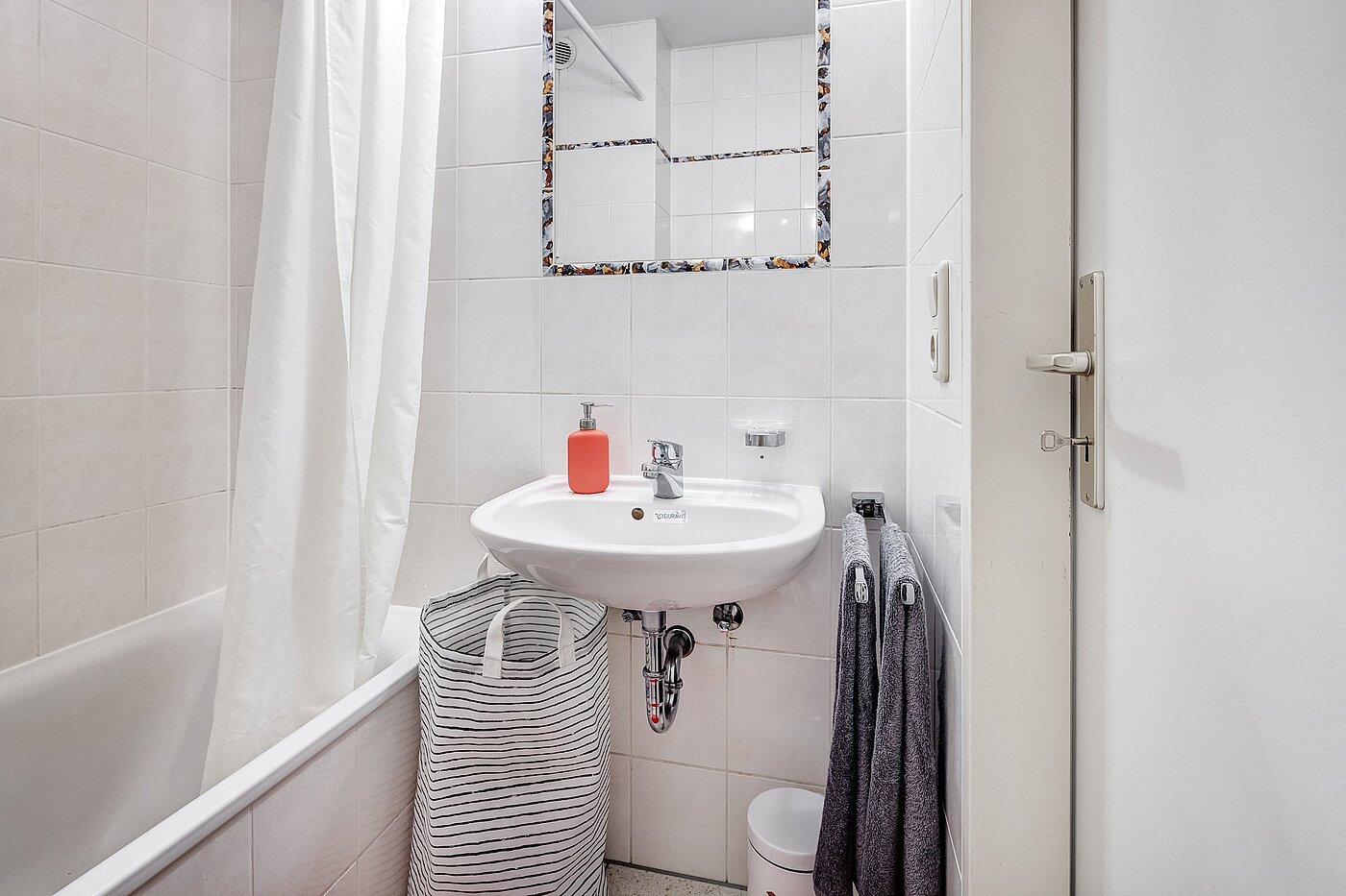 Płaski z 1 Pokój | München-Isarvorstadt | 2108ML10 | ... ganz in Weiß