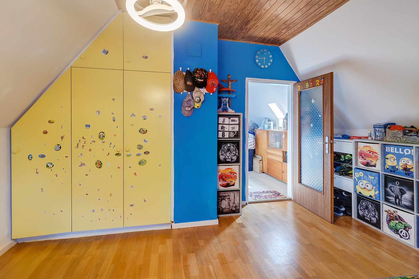 Самостоятелна къща с 8 Стаи | 70229 | ...mit Platz zum spielen