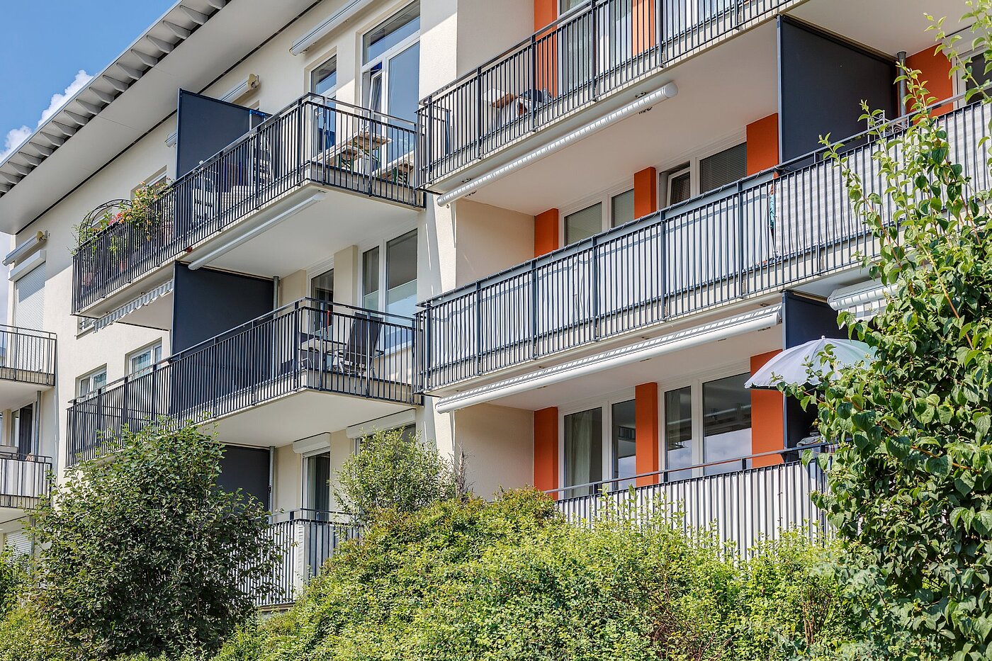 Ravna stran s spletno stranjo . 2 Sobe | München-Trudering | 1907ML1