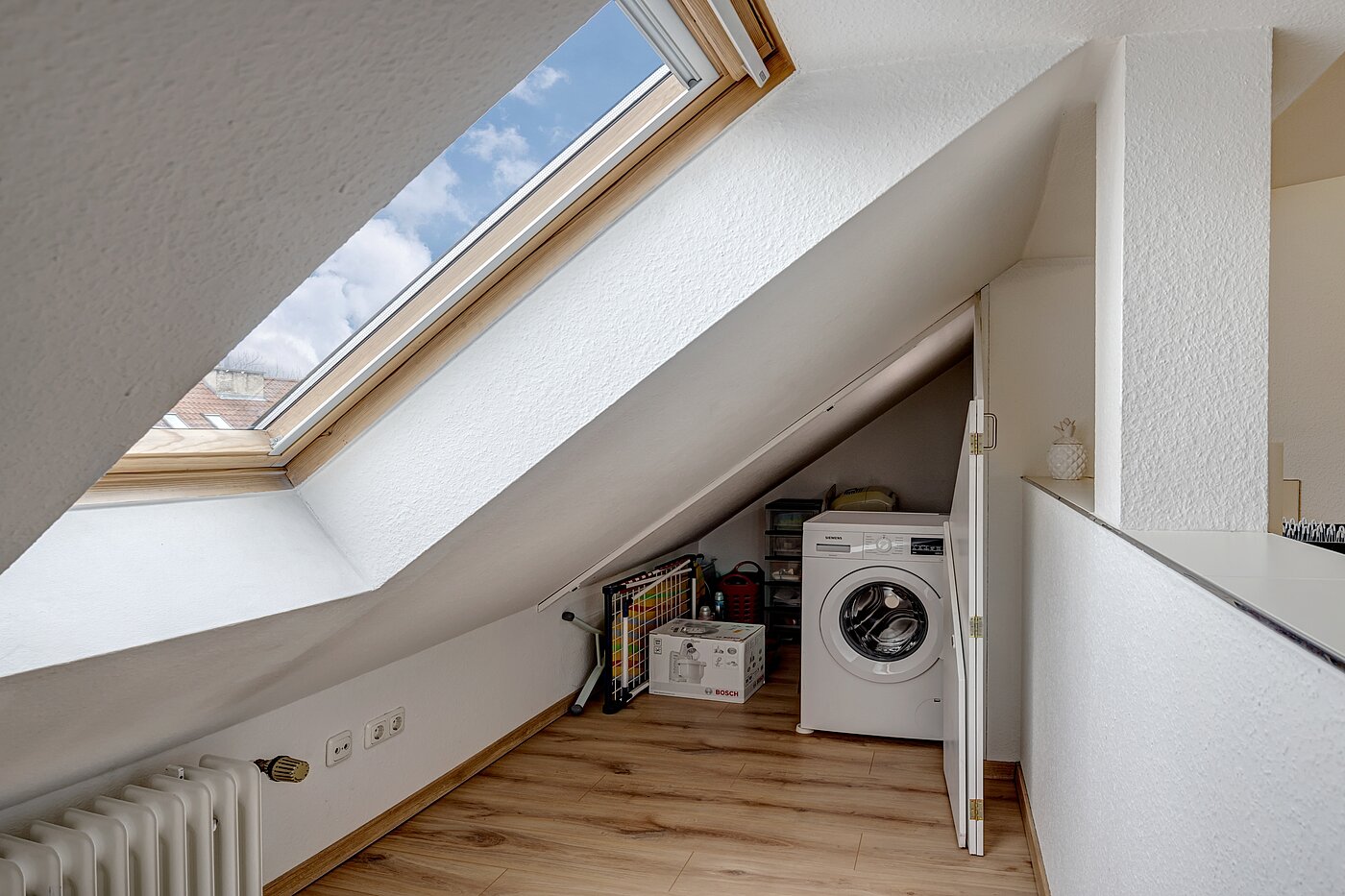 Tetőtéri lakás a  címen 4.5 Szobák | München-Ludwigsvorstadt | 70461 | Wohnen / Essen
