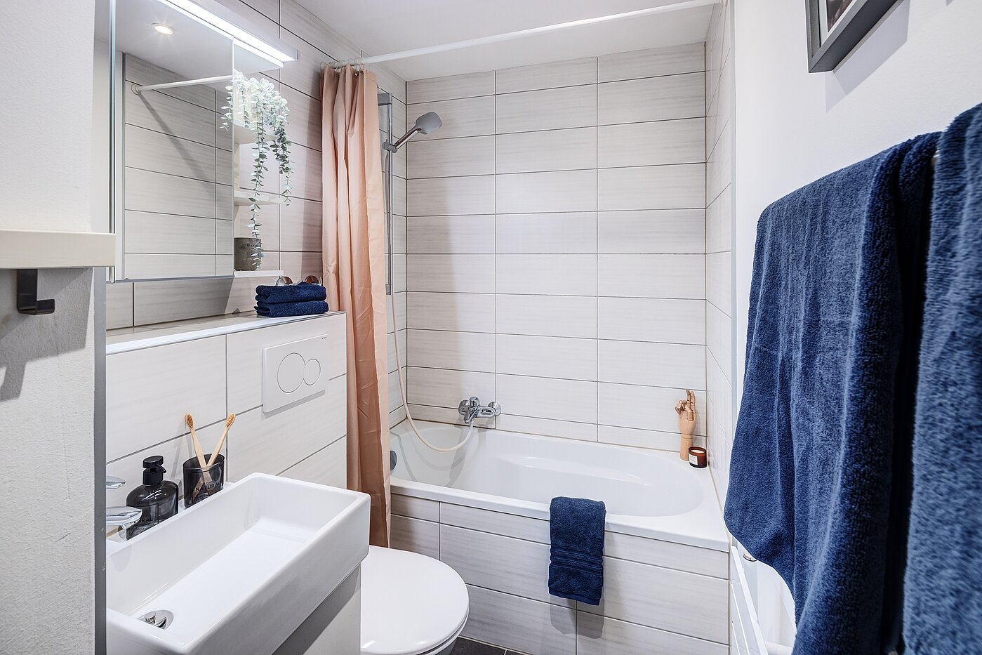 Lapos a  címen 2 Szobák | München-Maxvorstadt | 70390 | Bad mit...