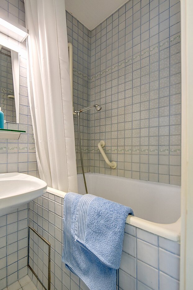 Flad med 1 Værelse | München-Maxvorstadt | 2105ML7 | ...mit Badewanne