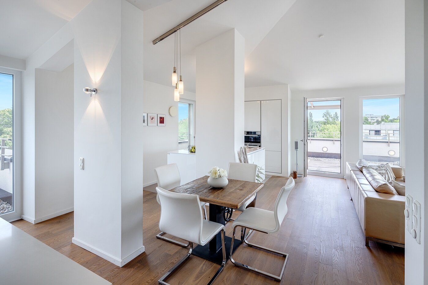 Penthouse med 3.5 Rum | München-Oberföhring | 70237 | ...mit Essbereich