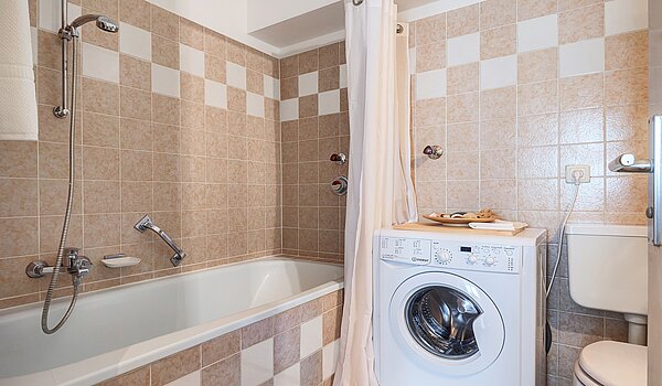 Lapos a  címen 2 Szobák | München-Maxvorstadt | 70398 | inkl. Waschmaschinenanschluss