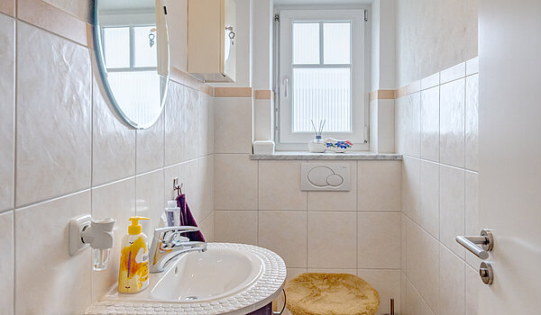 Επίπεδη με 3.5 Δωμάτια | Bad Aibling | 70442 | Separates Gäste-WC