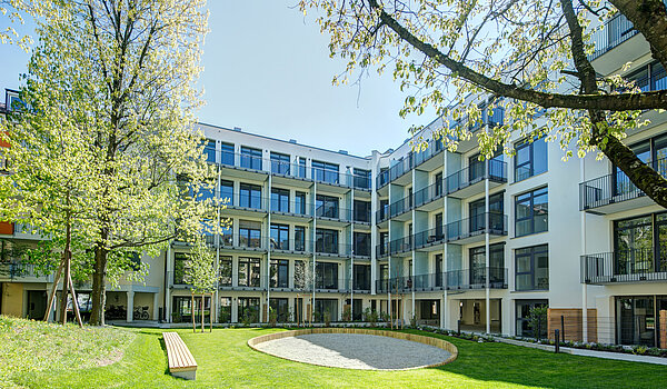 Apartment met 1.5 Kamers | München-Bogenhausen | 70378 | Innenhof